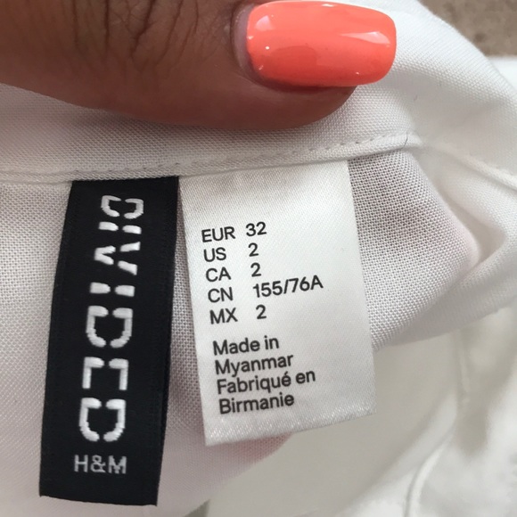 H&M All White Women’s Buttoned Up Dress Shirt - Picture 3 of 5
